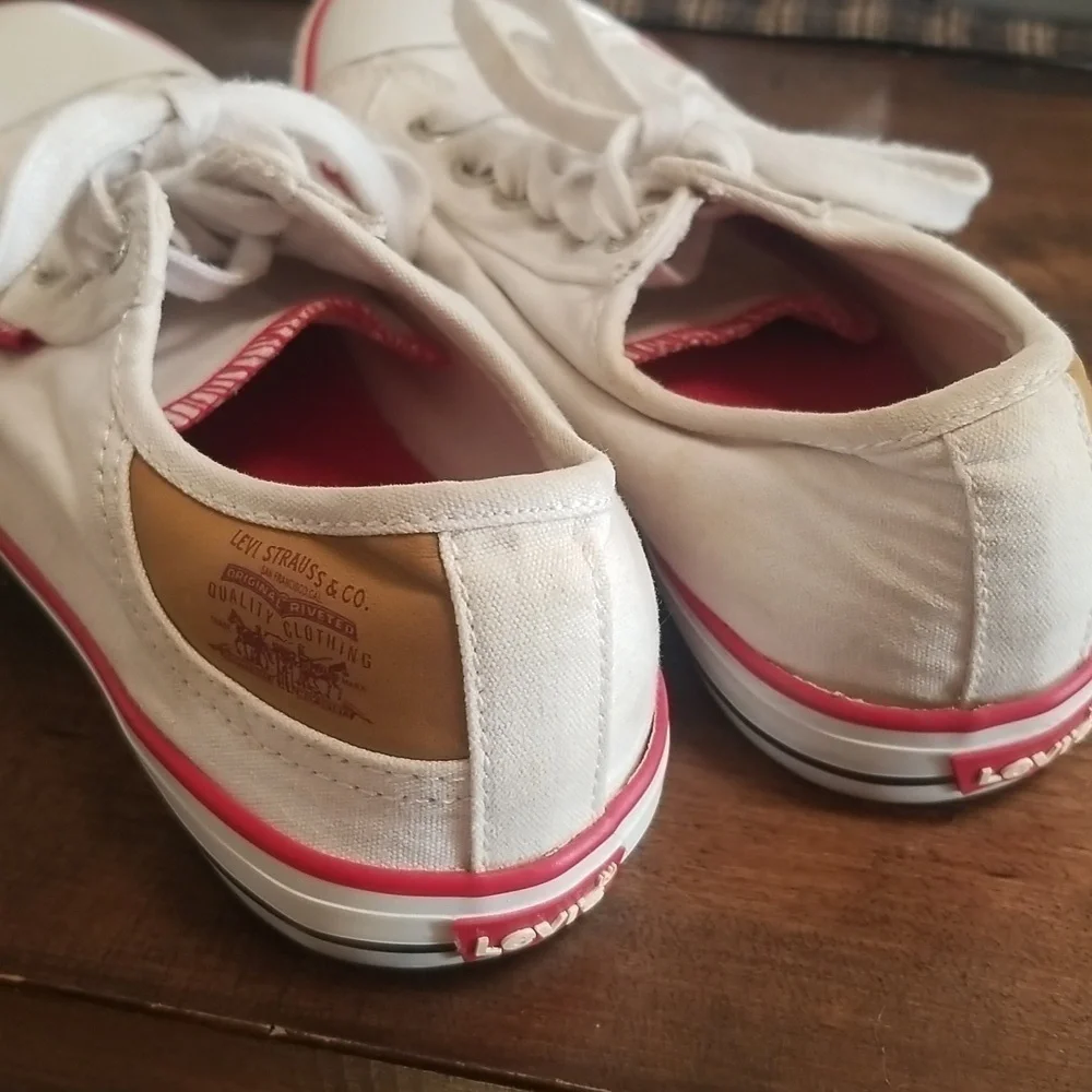 LEVI'S Canvas Sneakers Womens Size 7 LEVI'S Logo Tag